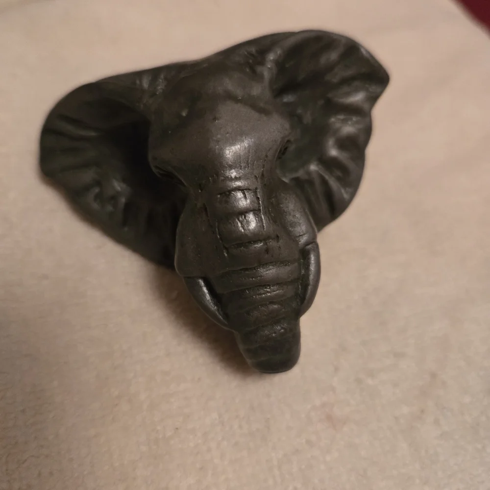 Knob Hill Decorative ELEPHANT Drawer Handle/ Pull Piece in Dark Gray